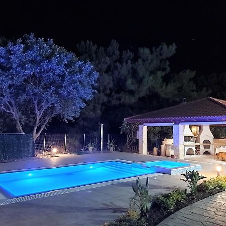 Fiore Di Rodi - Private Pool, Jacuzzi And Barbecue 이알리소스 외부 사진