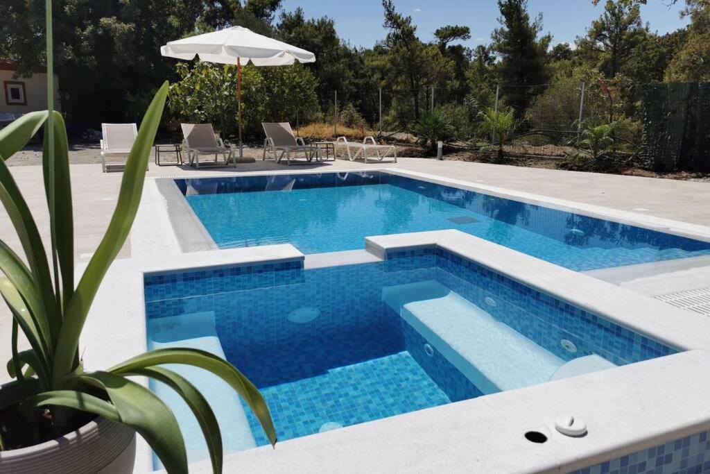 Fiore Di Rodi - Private Pool, Jacuzzi And Barbecue 이알리소스 외부 사진